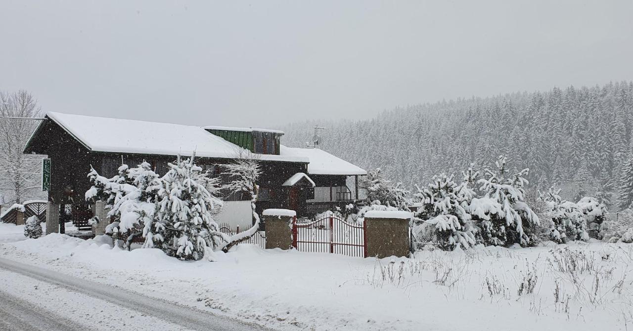 Penzion U Dvou Panu Pernink Exterior photo
