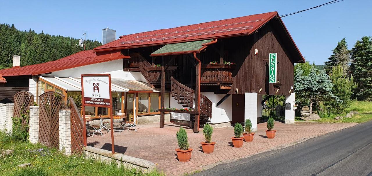 Penzion U Dvou Panu Pernink Exterior photo